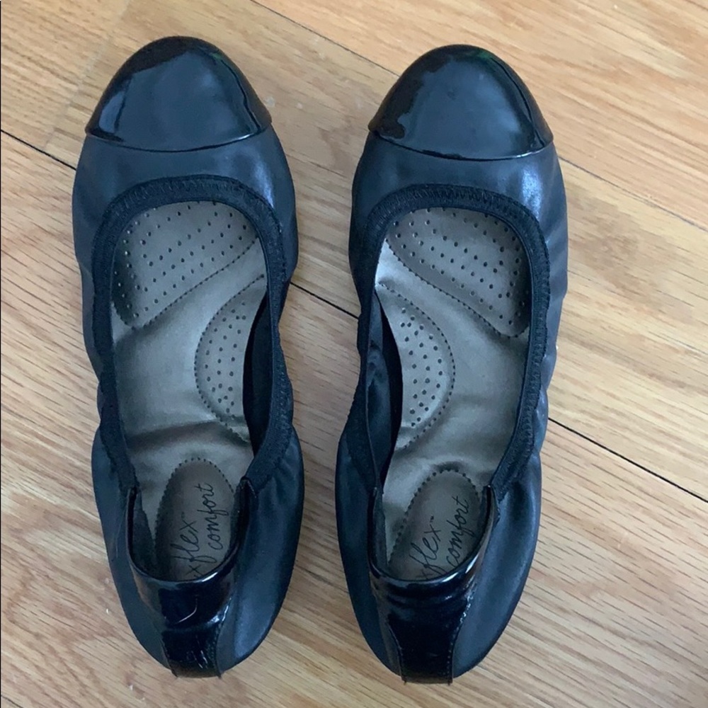Black womans flats